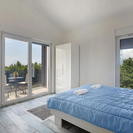 Sunshine Dvori Marčana