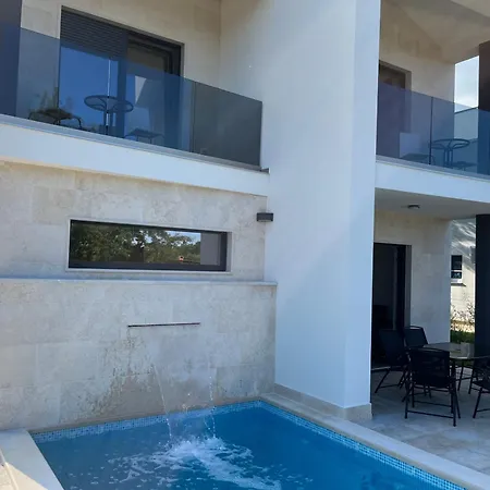 Sunshine Dvori Marčana